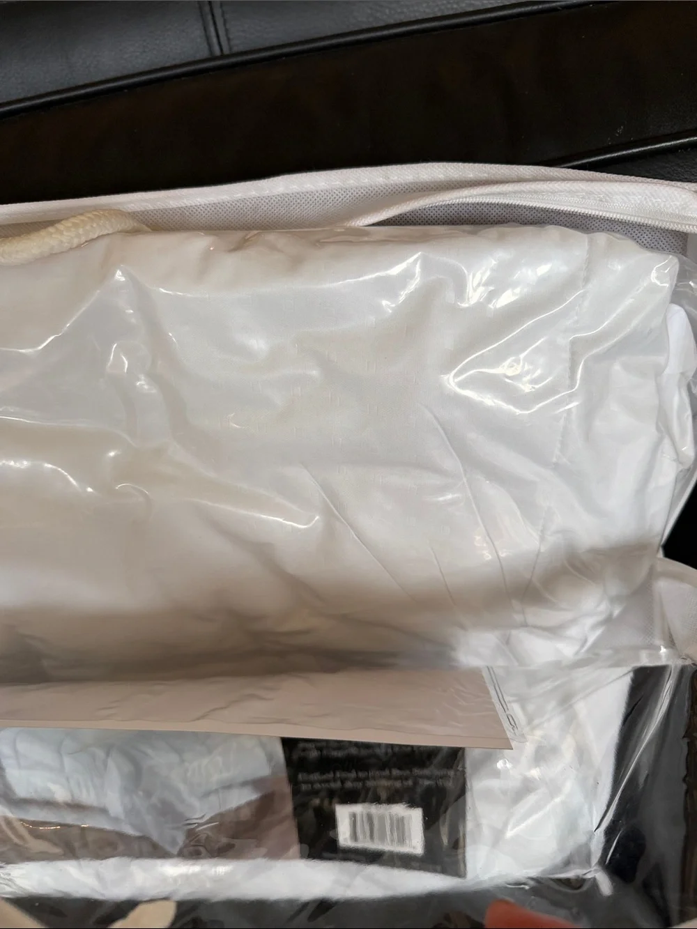 NEW White Down Alternative Comforter - Queen